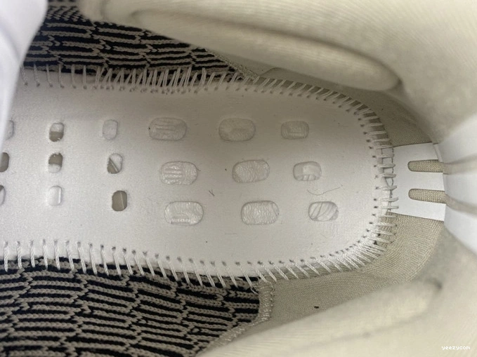 350 Yeezy Adidas V2 Beige Boost HP7870 Black 1014